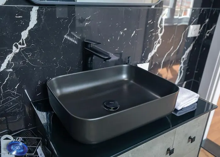 Miku Apartment-upscale 2bdr With A Spectacular View Apartament Tirana